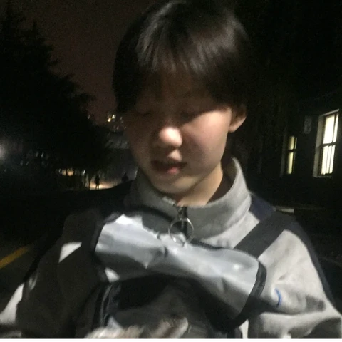 小玉的个人照片